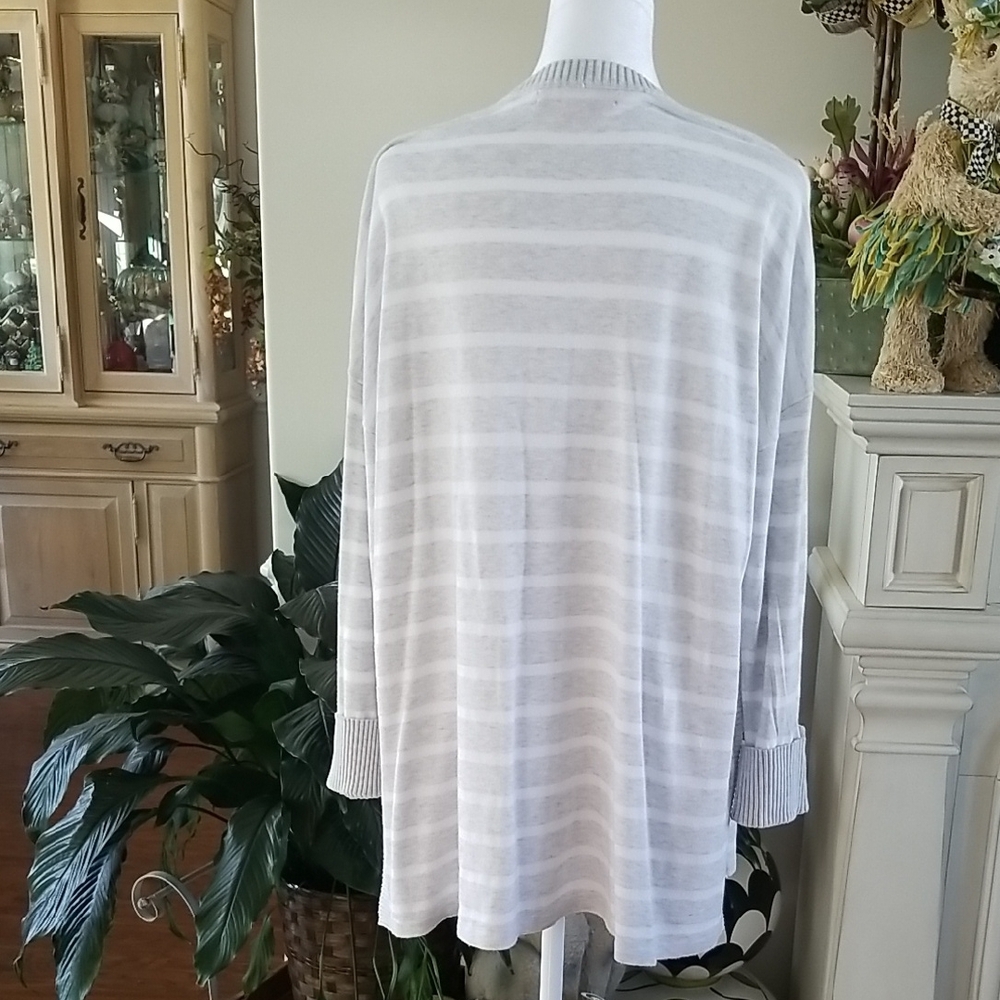 Lilly Pulitzer Gray Striped Sweater - Picture 4 of 4